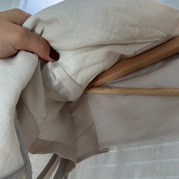 Linen Blazer - Picture 11 of 11